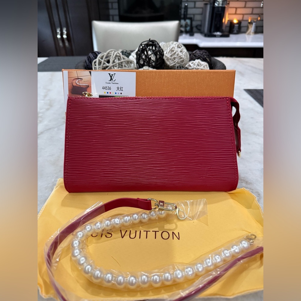 LV Epi shoulder bag